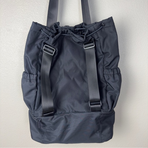 Beyond Yoga NWOT Black Convertible Gym Bag main image 4